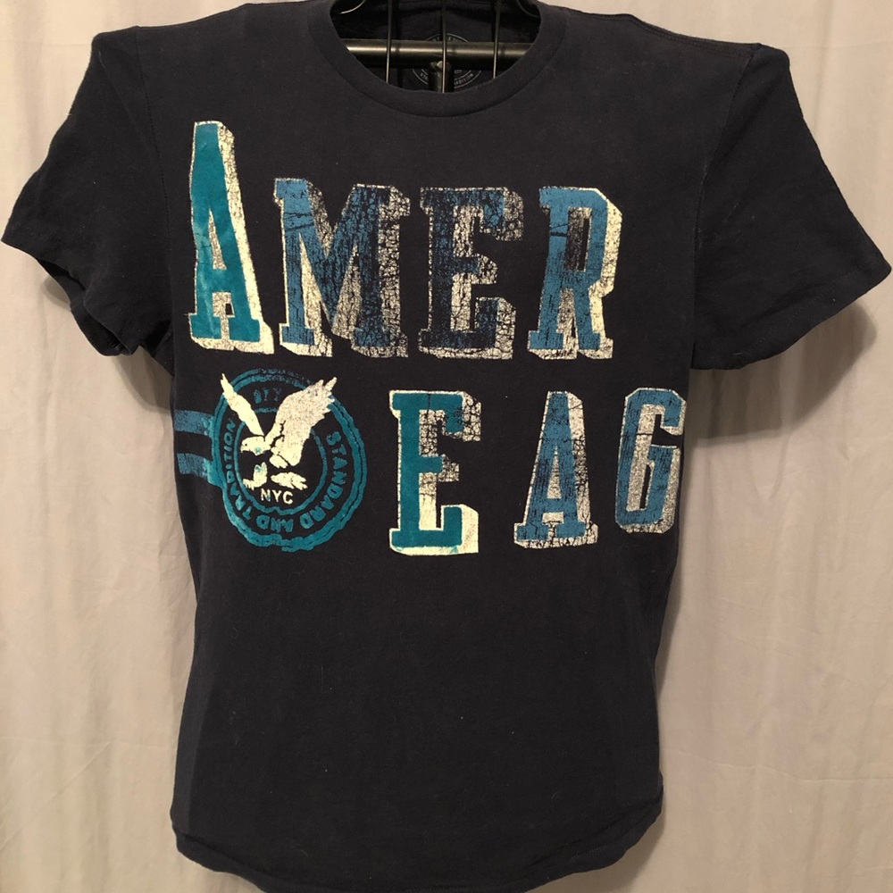 American Eagle tee